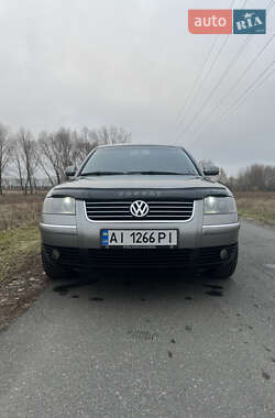 Седан Volkswagen Passat 2003 в Василькові