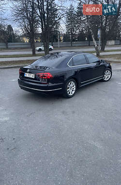 Седан Volkswagen Passat 2017 в Львові