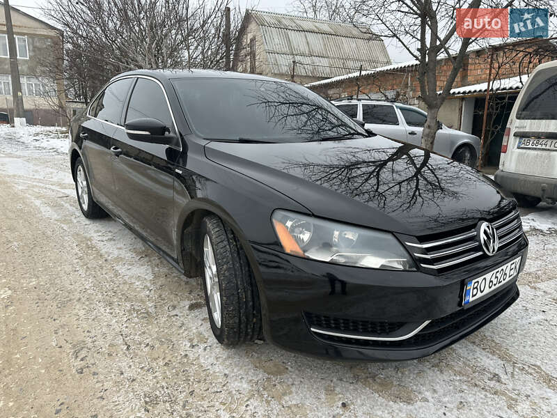 Седан Volkswagen Passat 2013 в Новій Ушиці