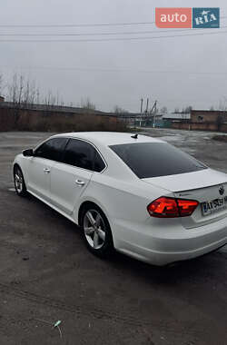 Седан Volkswagen Passat 2013 в Харкові