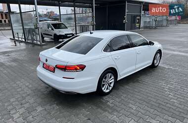 Седан Volkswagen Passat 2020 в Луцьку