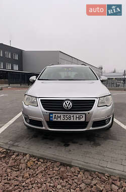 Універсал Volkswagen Passat 2008 в Житомирі