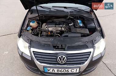 Седан Volkswagen Passat 2006 в Києві