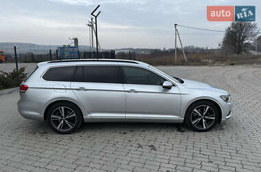 Универсал Volkswagen Passat 2015 в Львове