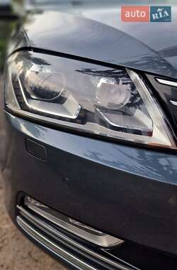 Універсал Volkswagen Passat 2013 в Тернополі