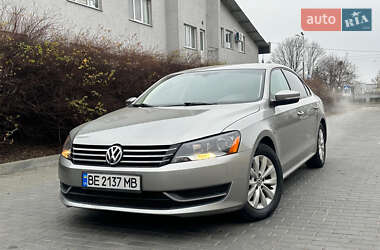 Седан Volkswagen Passat 2013 в Луцьку