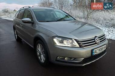 Універсал Volkswagen Passat 2012 в Луцьку