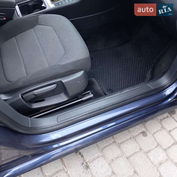 Универсал Volkswagen Passat 2014 в Львове
