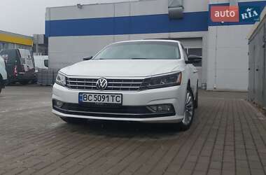 Седан Volkswagen Passat 2015 в Львове