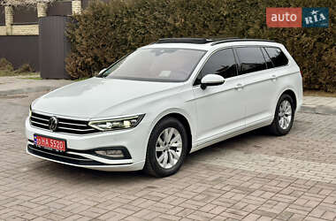 Volkswagen Passat 2021