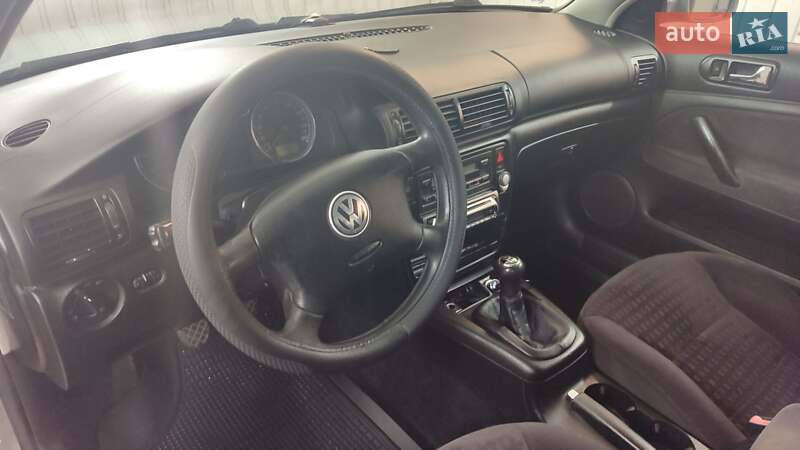 Універсал Volkswagen Passat 2002 в Дніпрі