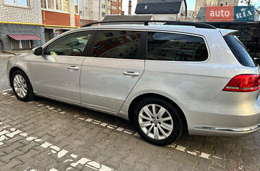 Универсал Volkswagen Passat 2013 в Хмельницком