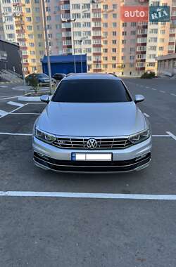 Універсал Volkswagen Passat 2015 в Хмельницькому