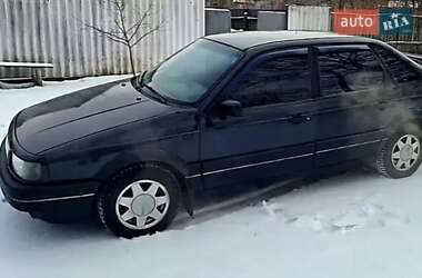 Седан Volkswagen Passat 1990 в Харкові