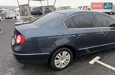 Седан Volkswagen Passat 2005 в Чернівцях