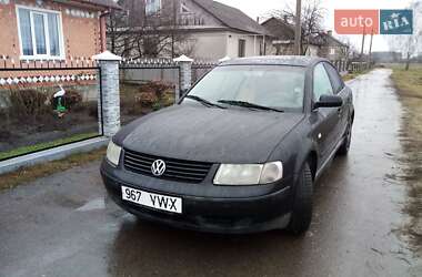 Седан Volkswagen Passat 2000 в Костопілі