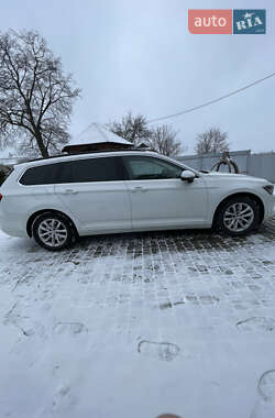 Универсал Volkswagen Passat 2015 в 