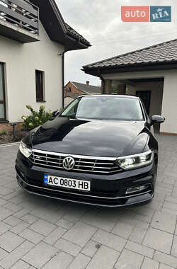 Седан Volkswagen Passat 2018 в Луцьку