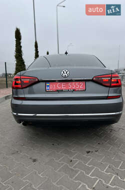 Седан Volkswagen Passat 2017 в 