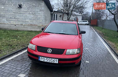 Седан Volkswagen Passat 1997 в Чернівцях