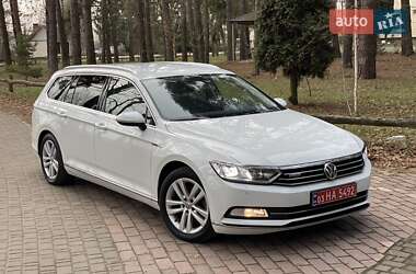 Універсал Volkswagen Passat 2015 в Луцьку