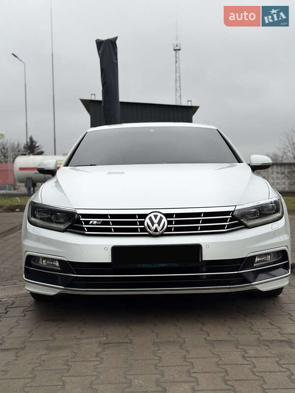 Седан Volkswagen Passat 2017 в 