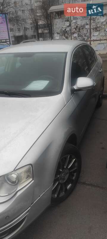 Седан Volkswagen Passat 2006 в Запоріжжі