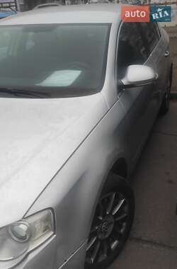 Седан Volkswagen Passat 2006 в Запоріжжі