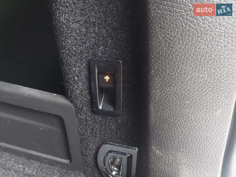 Универсал Volkswagen Passat 2015 в Одессе