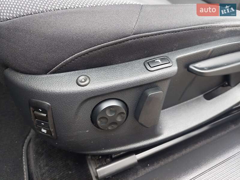 Универсал Volkswagen Passat 2015 в Одессе