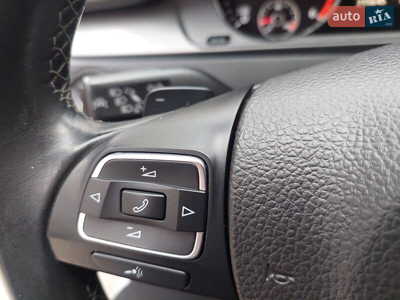 Универсал Volkswagen Passat 2015 в Одессе