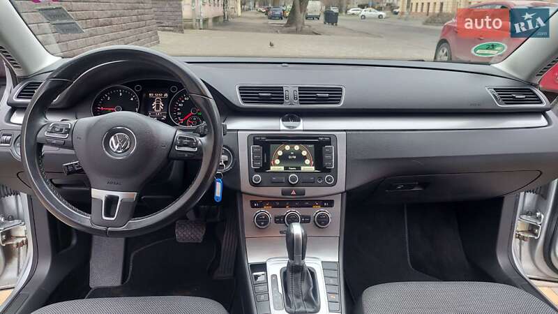 Универсал Volkswagen Passat 2015 в Одессе