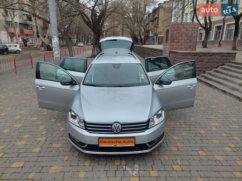 Универсал Volkswagen Passat 2015 в Одессе
