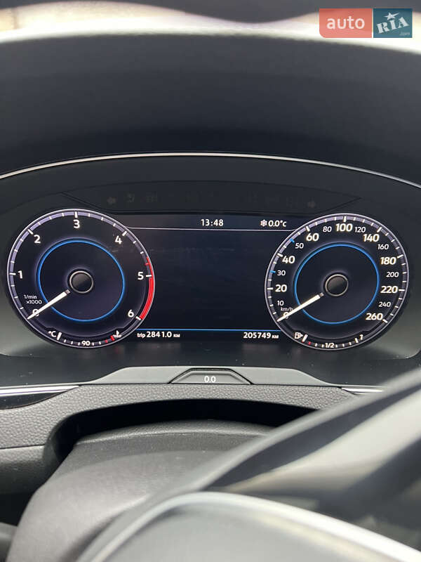 Універсал Volkswagen Passat 2016 в Старій Вижівці