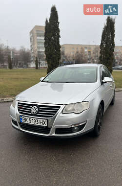 Седан Volkswagen Passat 2007 в Рівному