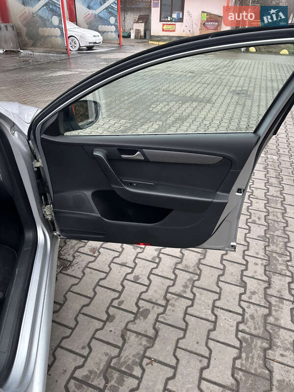Универсал Volkswagen Passat 2014 в Виннице фото 17 Универсал Volkswagen Passat 2014 в Виннице