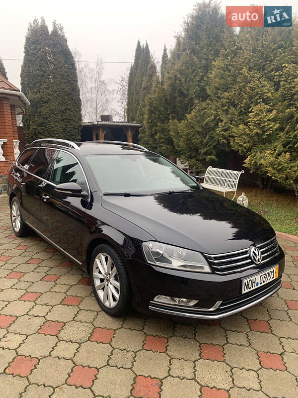 Универсал Volkswagen Passat 2011 в Ровно