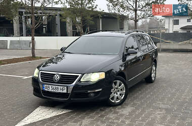 Универсал Volkswagen Passat 2008 в Ровно