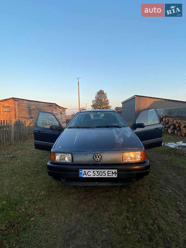 Универсал Volkswagen Passat 1989 в Турийске