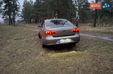 Седан Volkswagen Passat 2012 в Сарнах