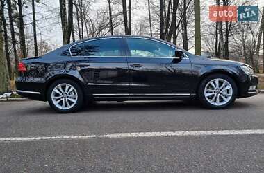 Седан Volkswagen Passat 2013 в Черновцах