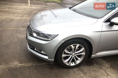 Седан Volkswagen Passat 2015 в Врадиевке