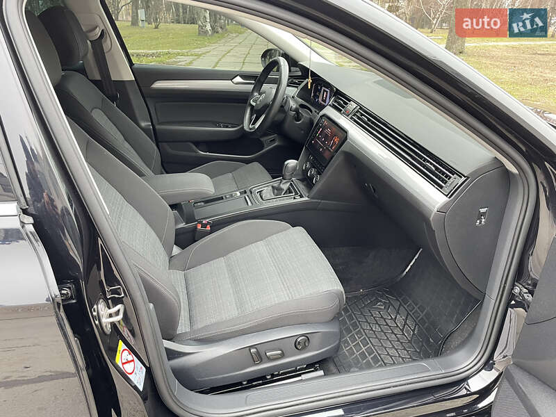 Универсал Volkswagen Passat 2019 в Запорожье