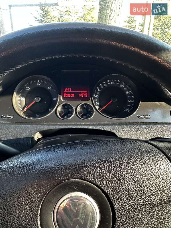 Седан Volkswagen Passat 2005 в Черновцах