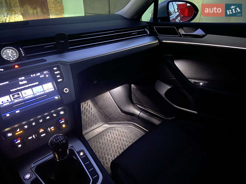 Універсал Volkswagen Passat 2016 в Хмельницькому
