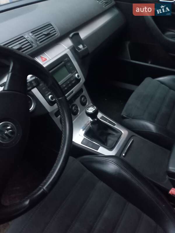 Универсал Volkswagen Passat 2006 в Полтаве