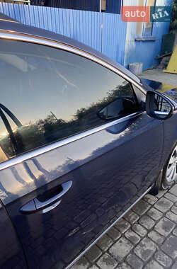 Универсал Volkswagen Passat 2011 в 