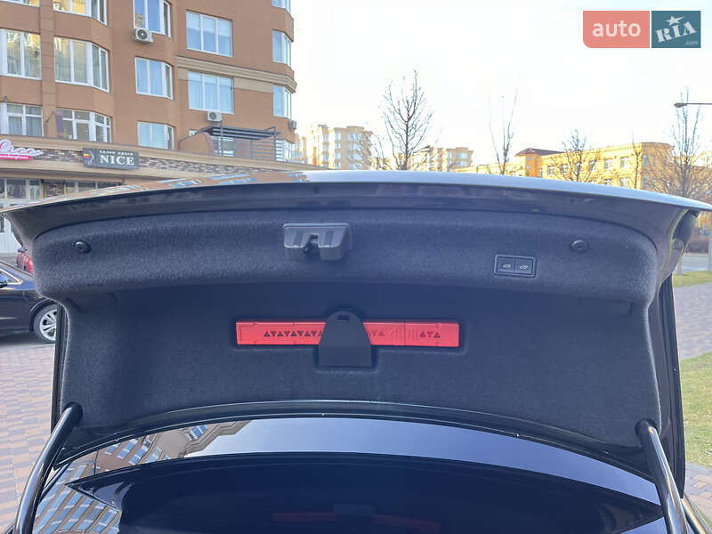 Седан Volkswagen Passat 2018 в Киеве фото 4 Седан Volkswagen Passat 2018 в Киеве