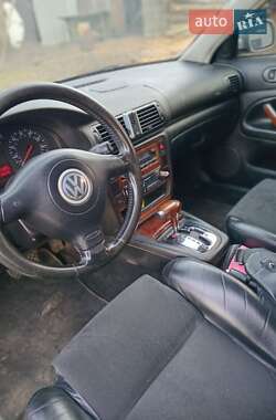 Універсал Volkswagen Passat 1999 в Житомирі