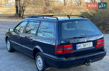 Универсал Volkswagen Passat 1996 в Каменском